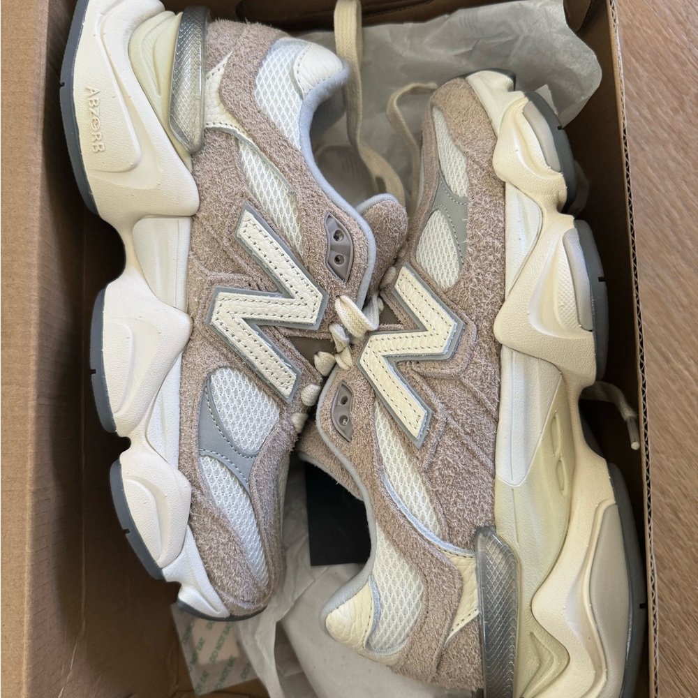 New Balance 9060 Seasalt, grey . Sold out everywhere